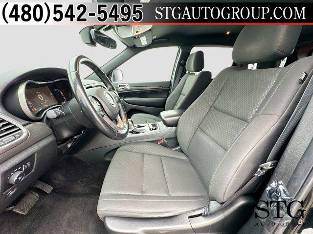 Photo of 2018 Diamond Black Crystal Pearlcoat Jeep Grand Cherokee