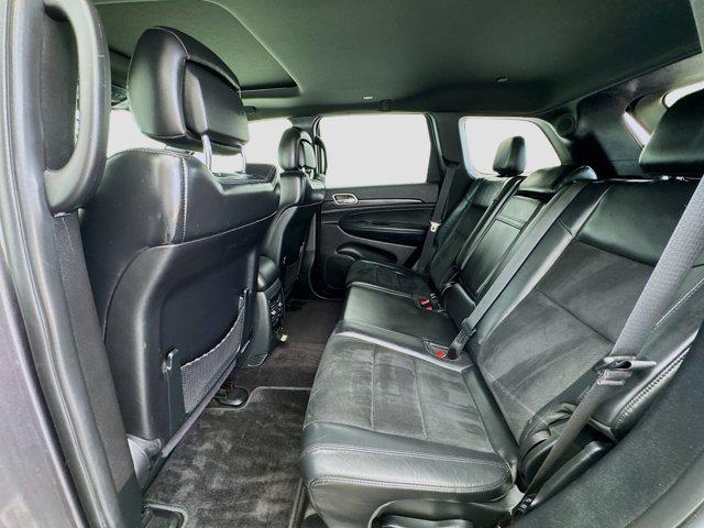 Photo of 2018 Granite Crystal Metallic Clearcoat Jeep Grand Cherokee