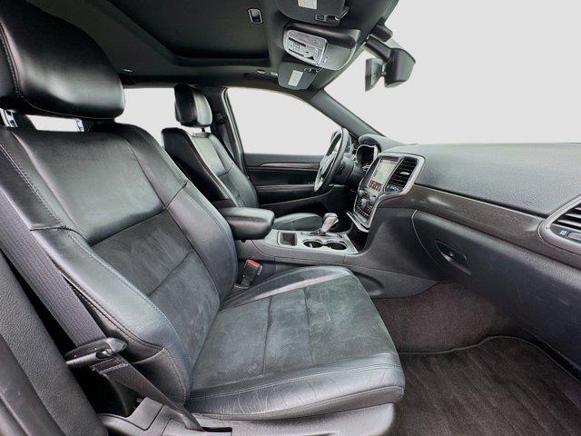 Photo of 2018 Granite Crystal Metallic Clearcoat Jeep Grand Cherokee