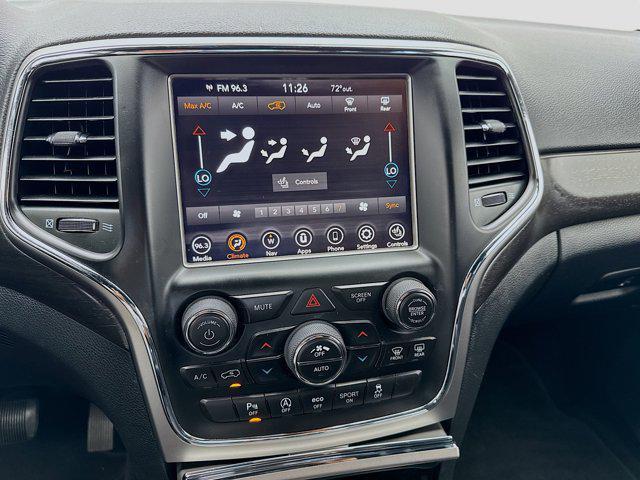 Photo of 2018 Granite Crystal Metallic Clearcoat Jeep Grand Cherokee