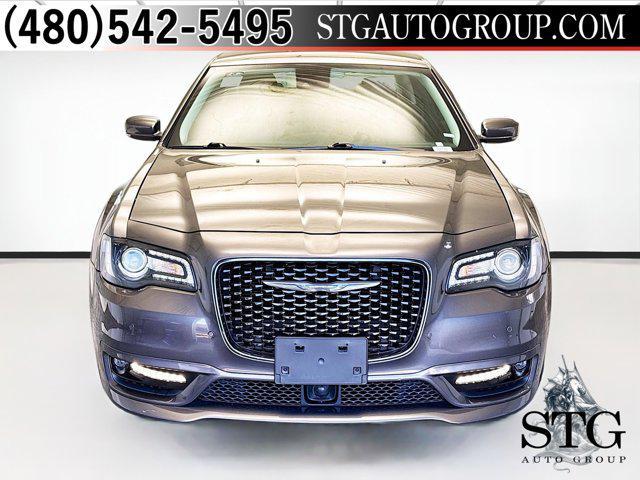 Photo of 2022 Granite Crystal Metallic Clearcoat Chrysler 300