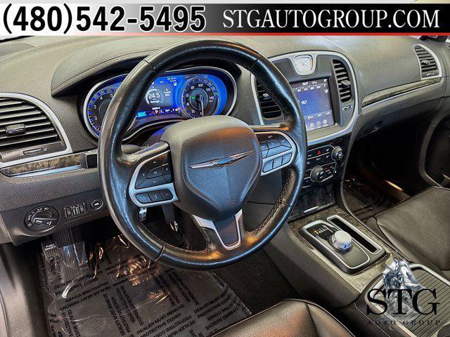 Photo of 2022 Granite Crystal Metallic Clearcoat Chrysler 300