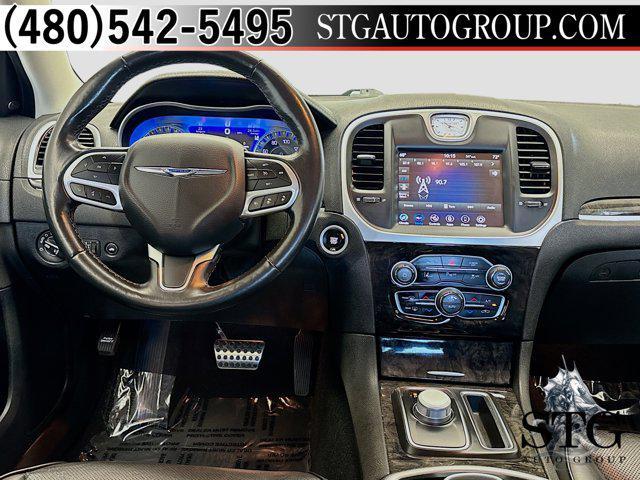 Photo of 2022 Granite Crystal Metallic Clearcoat Chrysler 300