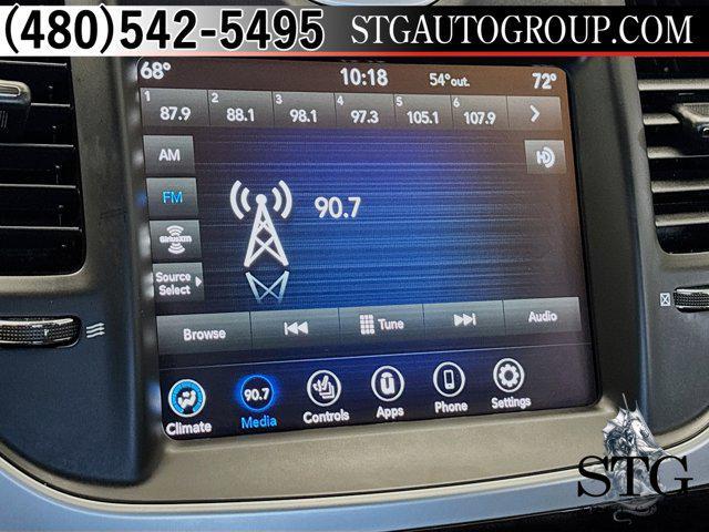 Photo of 2022 Granite Crystal Metallic Clearcoat Chrysler 300