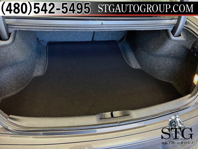 Photo of 2022 Granite Crystal Metallic Clearcoat Chrysler 300