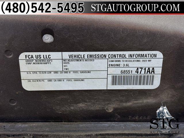 Photo of 2022 Granite Crystal Metallic Clearcoat Chrysler 300