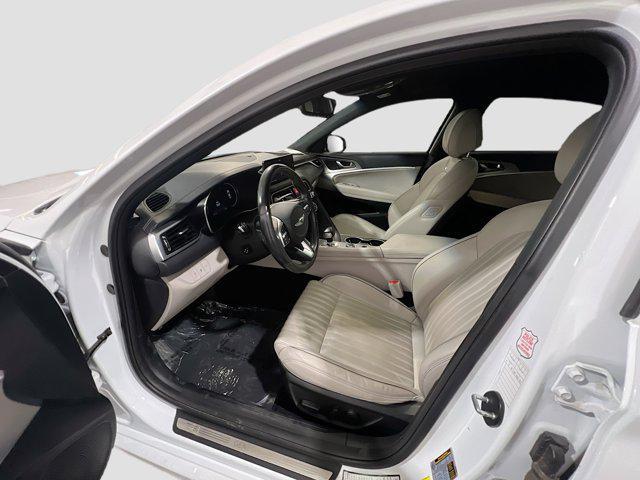 Photo of 2022 Uyuni White Genesis G70