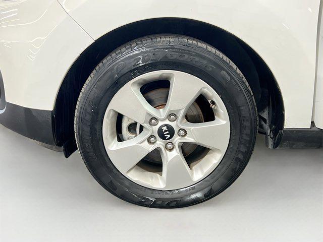 Photo of 2019 Clear White Kia Soul