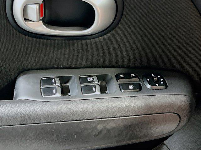 Photo of 2019 Clear White Kia Soul