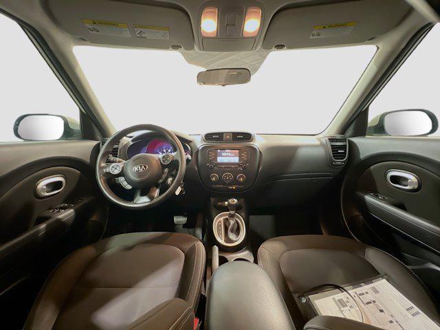 Photo of 2019 Clear White Kia Soul