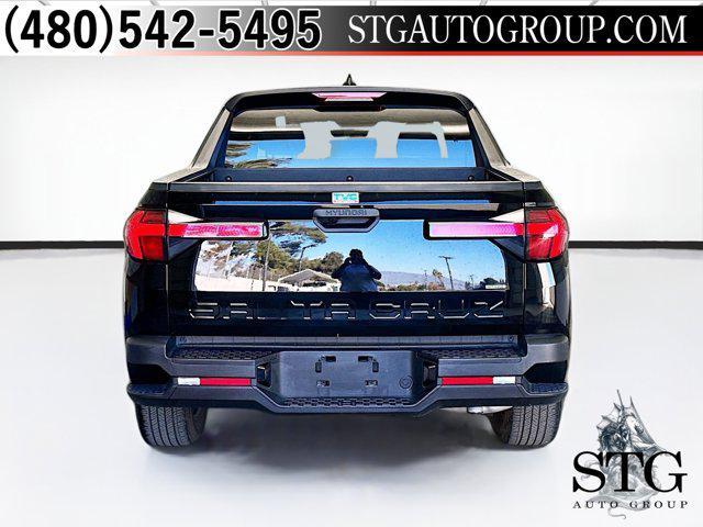Photo of 2023 Phantom Black Hyundai SANTA CRUZ