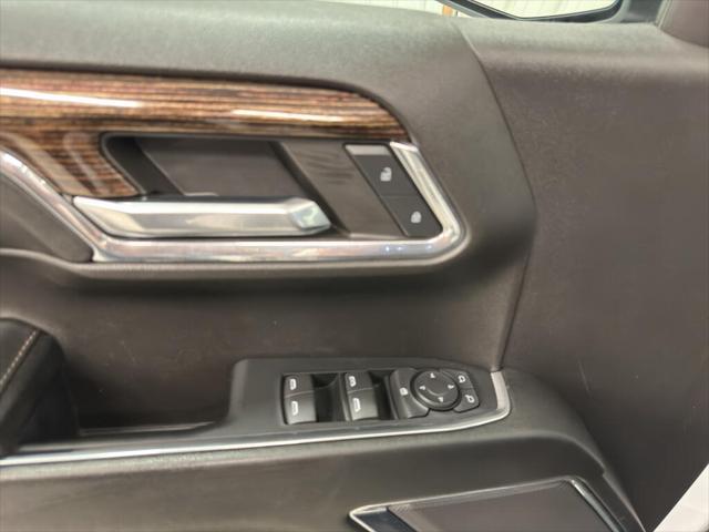 Photo of 2024 Summit White GMC Sierra 1500