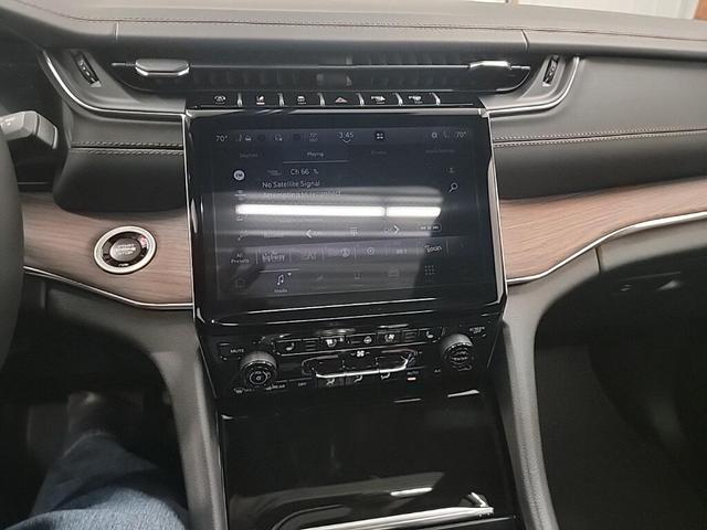 Photo of 2025 Velvet Red Pearlcoat Jeep Grand Cherokee L