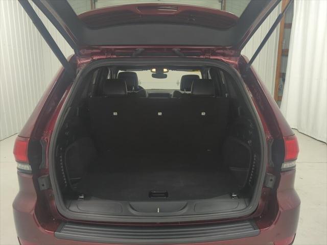 Photo of 2020 Velvet Red Pearlcoat Jeep Grand Cherokee
