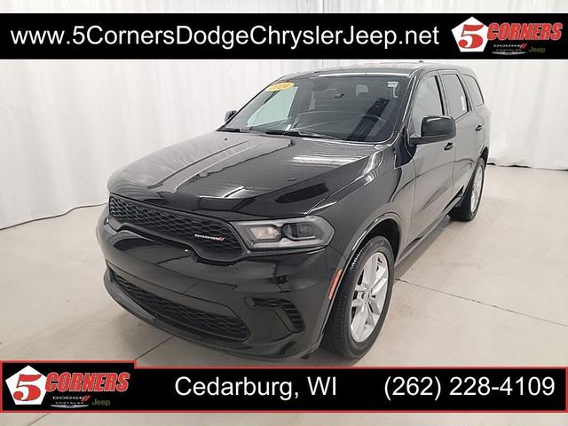 Photo of 2024 DB Black Crystal Clear Coat Dodge Durango