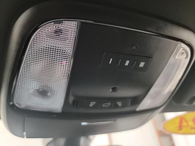 Photo of 2024 DB Black Crystal Clear Coat Dodge Durango