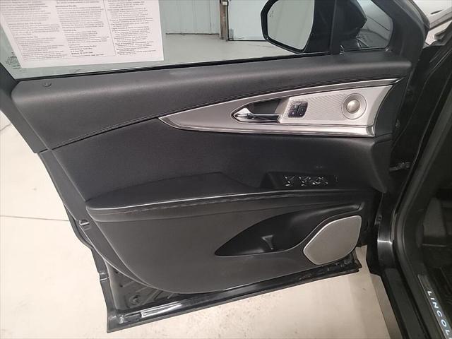 Photo of 2016 Velvet Lincoln MKX