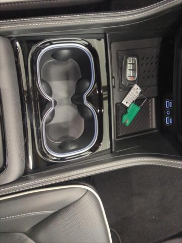 Photo of 2025 Fathom Blue Pearlcoat Chrysler Pacifica