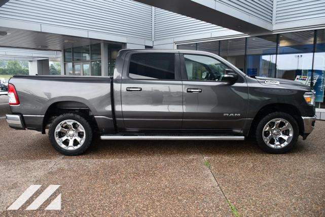 Photo of 2019 Granite Crystal Metallic Clearcoat RAM 1500