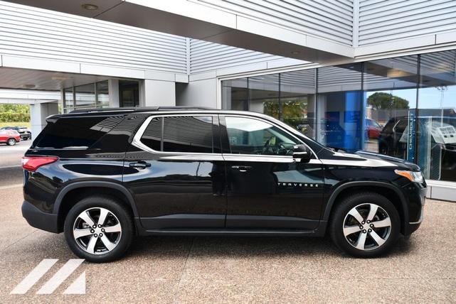 Photo of 2019 Mosaic Black Metallic Chevrolet Traverse