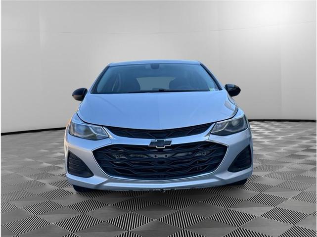 Photo of 2019 Silver Chevrolet Cruze