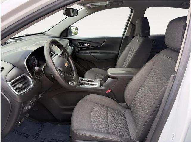 Photo of 2018 White Chevrolet Equinox