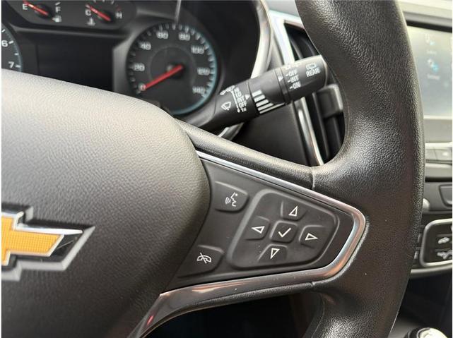 Photo of 2018 White Chevrolet Equinox