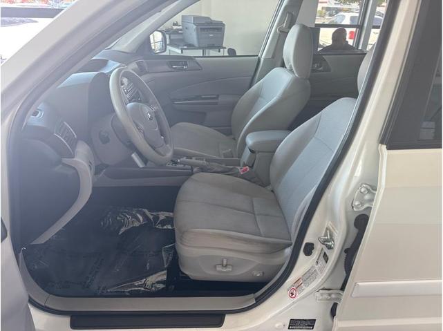 Photo of 2011 Satin White Pearl Subaru Forester