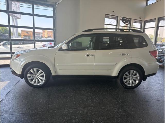 Photo of 2011 Satin White Pearl Subaru Forester
