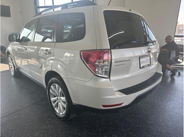 Photo of 2011 Satin White Pearl Subaru Forester