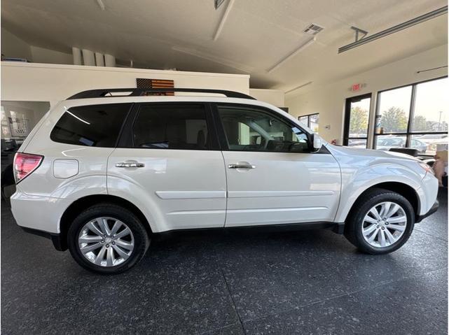 Photo of 2011 Satin White Pearl Subaru Forester