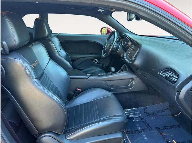 Photo of 2016 Red Dodge Challenger
