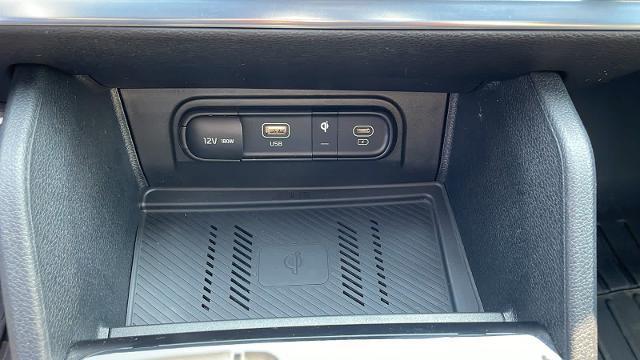 Photo of 2023 Gray Kia Sportage