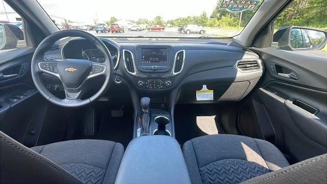 Photo of 2022 Mosaic Black Metallic Chevrolet Equinox