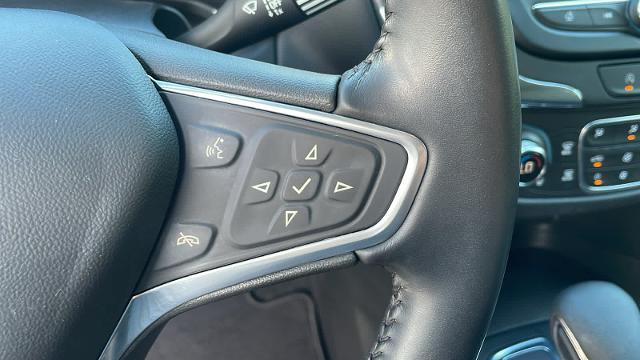Photo of 2022 Mosaic Black Metallic Chevrolet Equinox