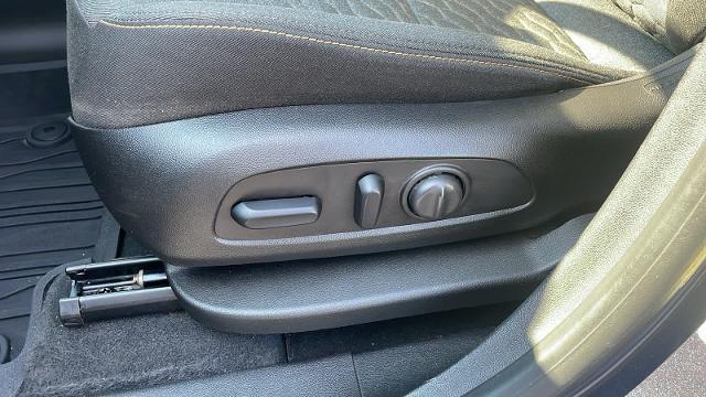 Photo of 2018 Storm Blue Metallic Chevrolet Equinox
