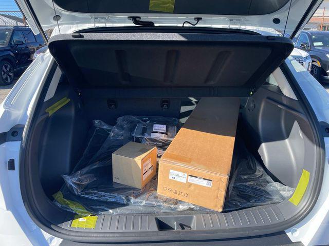 Photo of 2025 Atlas White Hyundai KONA