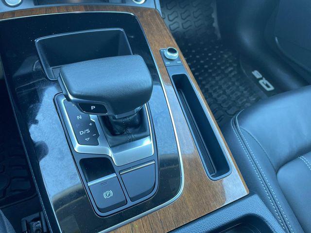 Photo of 2024 White Audi Q5