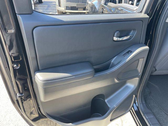 Photo of 2023 Super Black Nissan Frontier