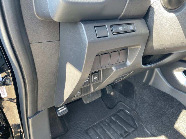 Photo of 2023 Super Black Nissan Frontier