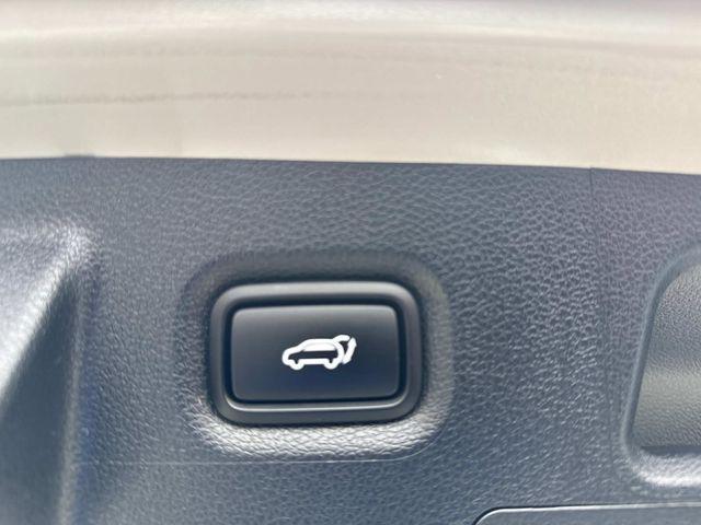 Photo of 2022 Shimmering Silver Hyundai SANTA FE