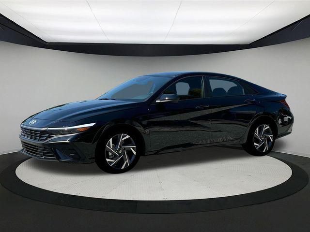 Photo of 2025 Abyss Black Hyundai ELANTRA