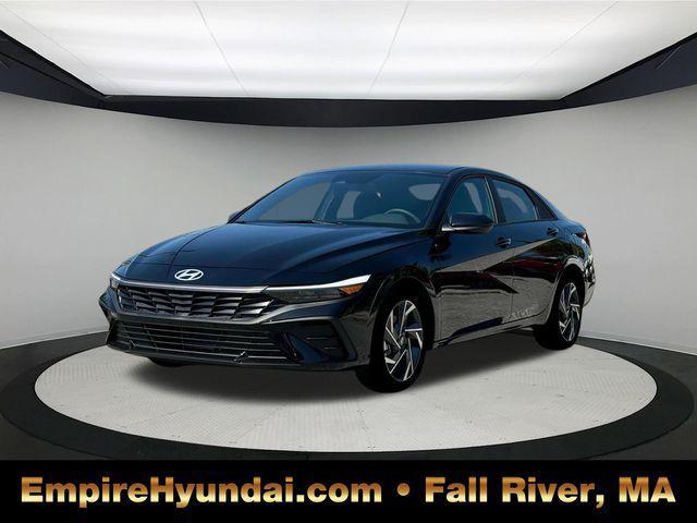 Photo of 2025 Abyss Black Hyundai ELANTRA
