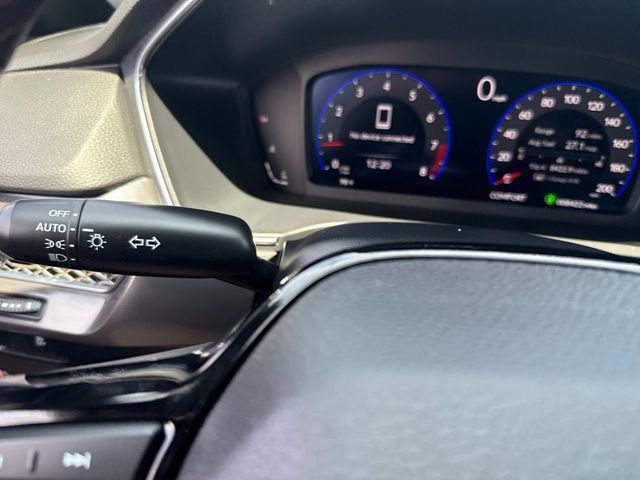 Photo of 2024 Platinum White Pearl Acura Integra