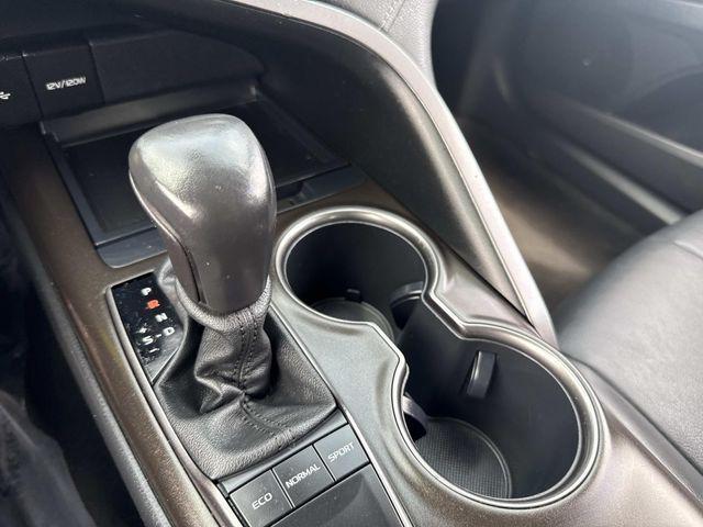 Photo of 2023 Gray Toyota Camry