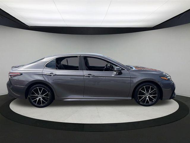 Photo of 2023 Gray Toyota Camry