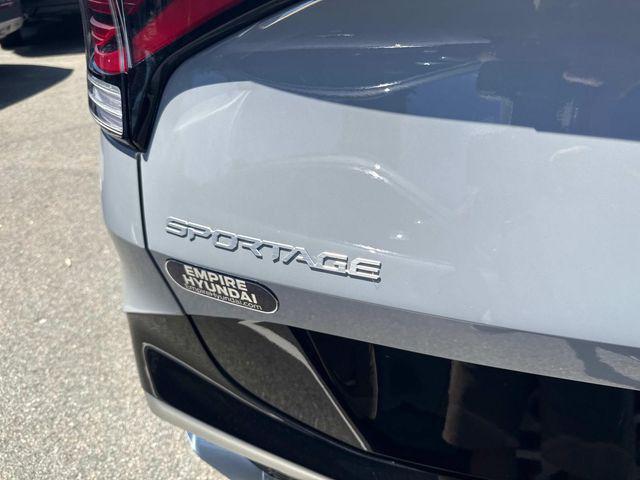 Photo of 2023 Wolf Gray Kia Sportage