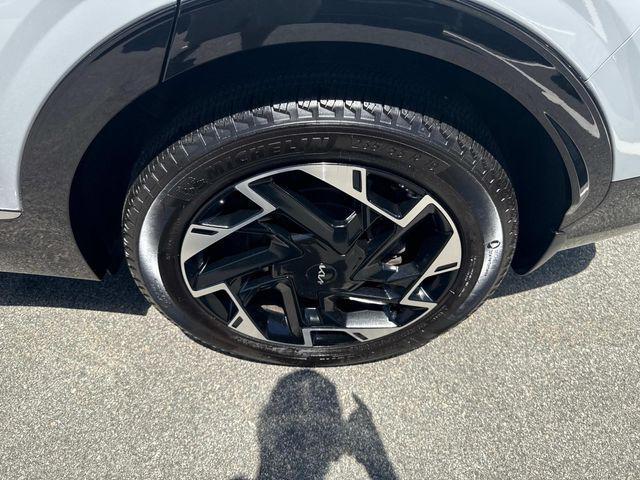 Photo of 2023 Wolf Gray Kia Sportage