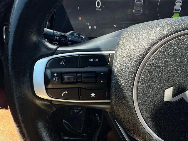 Photo of 2023 Wolf Gray Kia Sportage