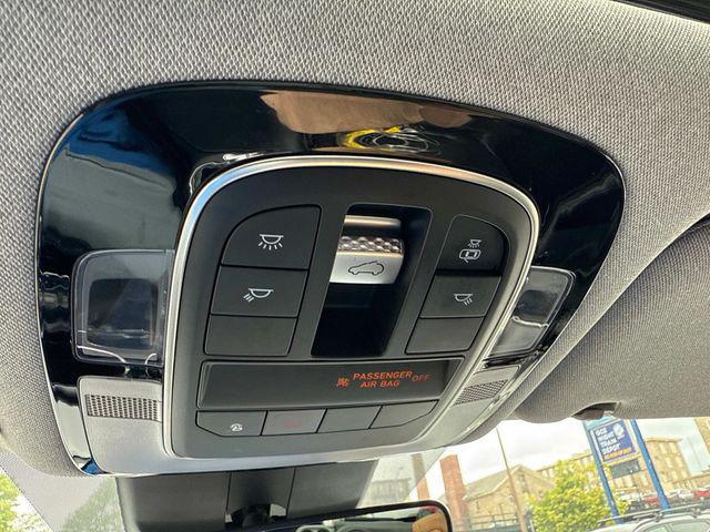 Photo of 2022 Quartz White Hyundai SANTA FE